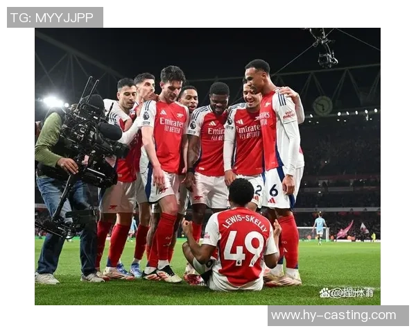 利物浦与托特纳姆激战正酣谁能在英超赛场上笑到最后